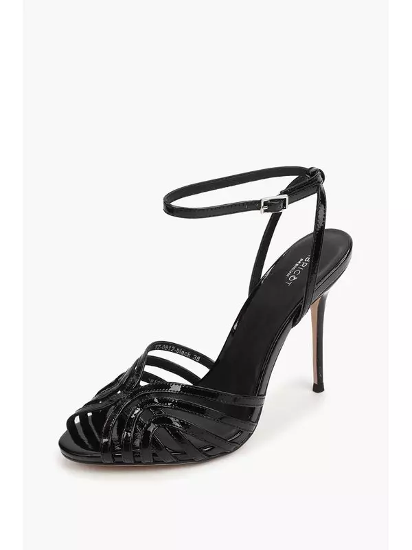 Босоножки кожаные на каблуке с ремешками Abricot