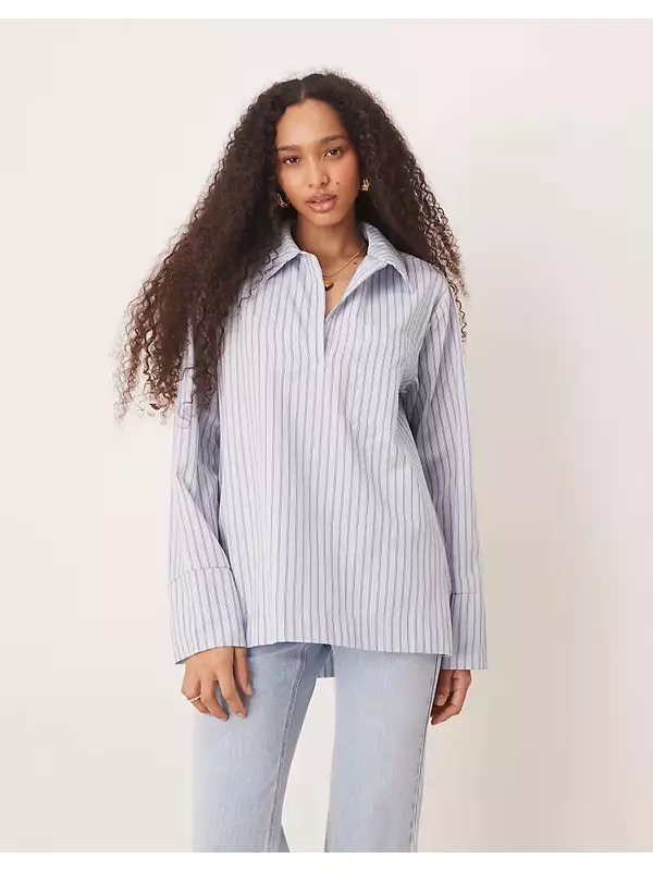 Рубашка из поплина ASOS DESIGN с воротником и накладными карманами в синюю полоску