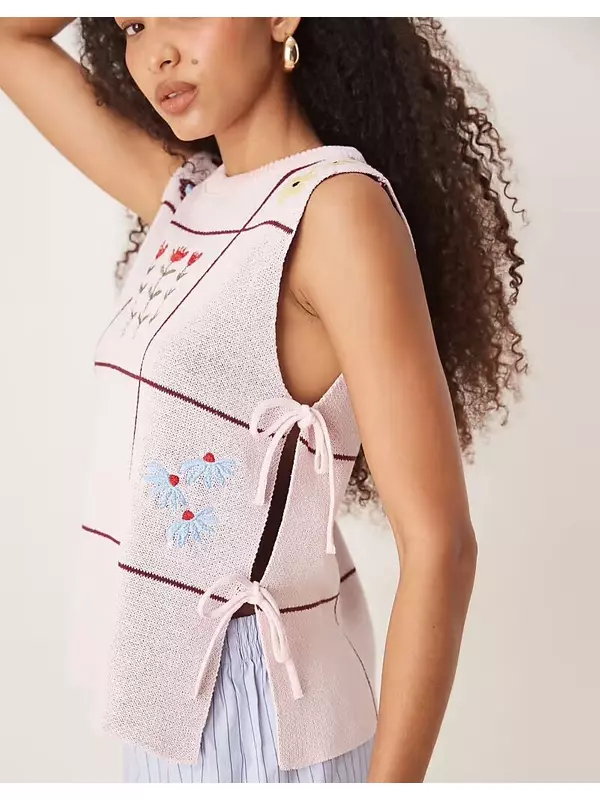 Топ-табард ASOS DESIGN с круглым вырезом и цветочной вышивкой розового цвета