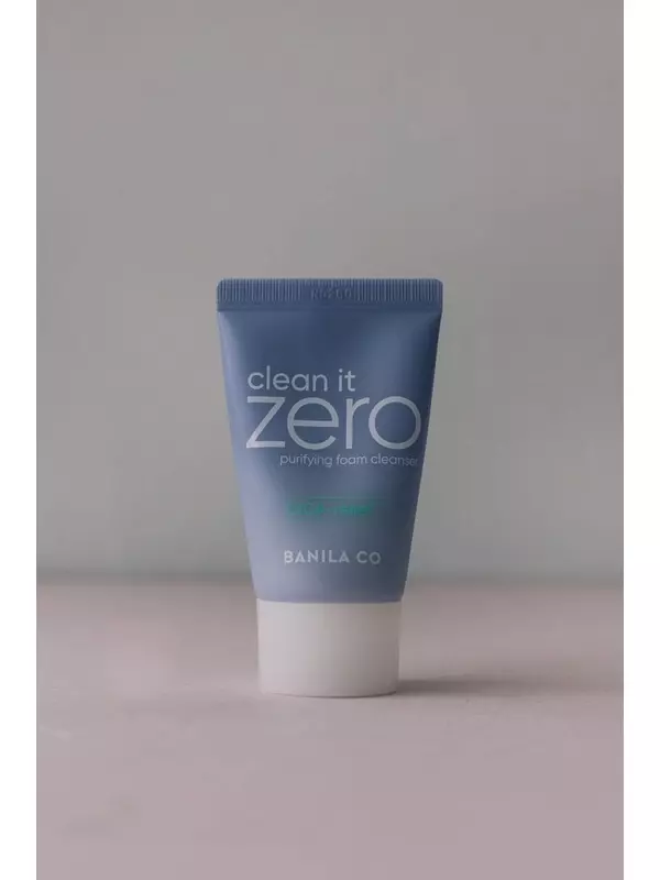 Нежная пенка для умывания Banila Co Clean It Zero Cleansing Foam Purifying 30ml