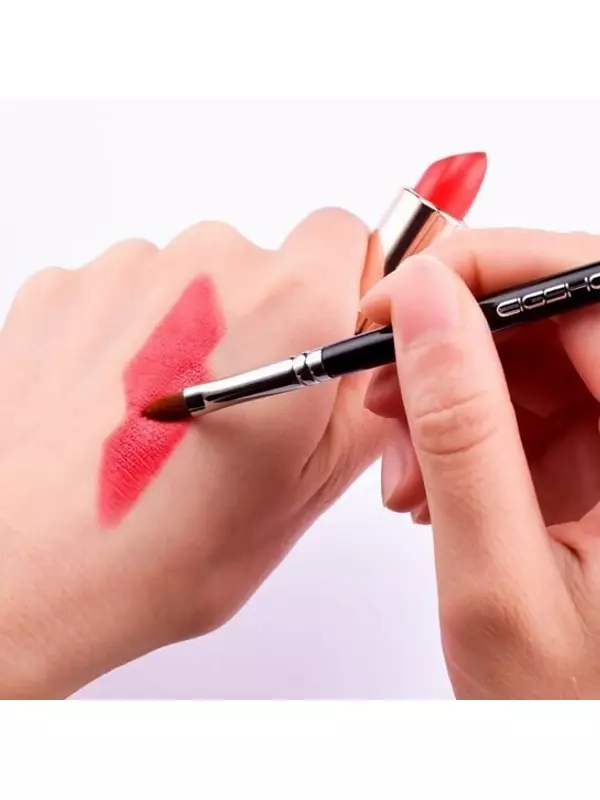Кисть для губ Eigshow Beauty L304