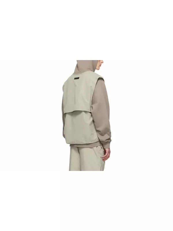 SS22 Жилет мужской пыльно-зеленый Fear Of God Essentials, зеленый