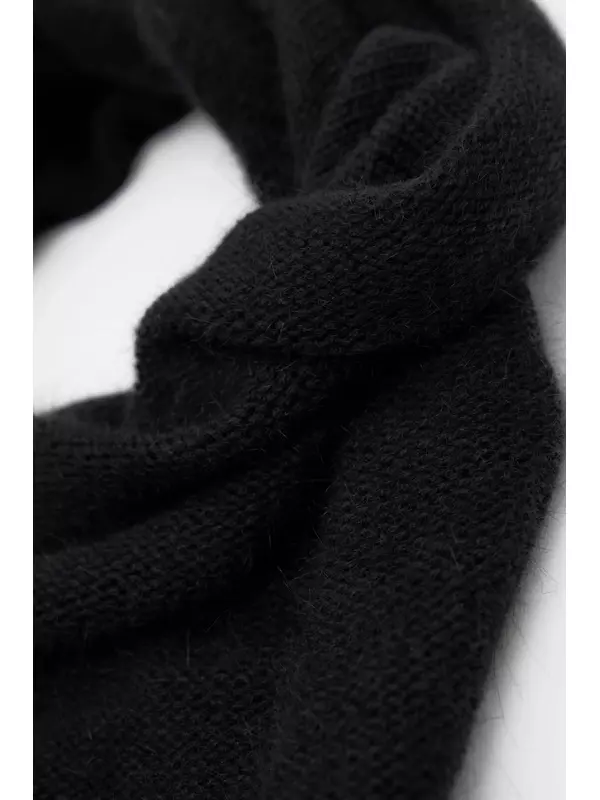 Вязаный платок с ангорой