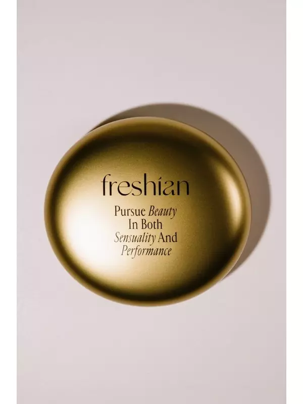 Кушон с невесомым матовым финишем Freshian Egg Like Cover Cushion Vegan №201 SPF50/PA++ 12g