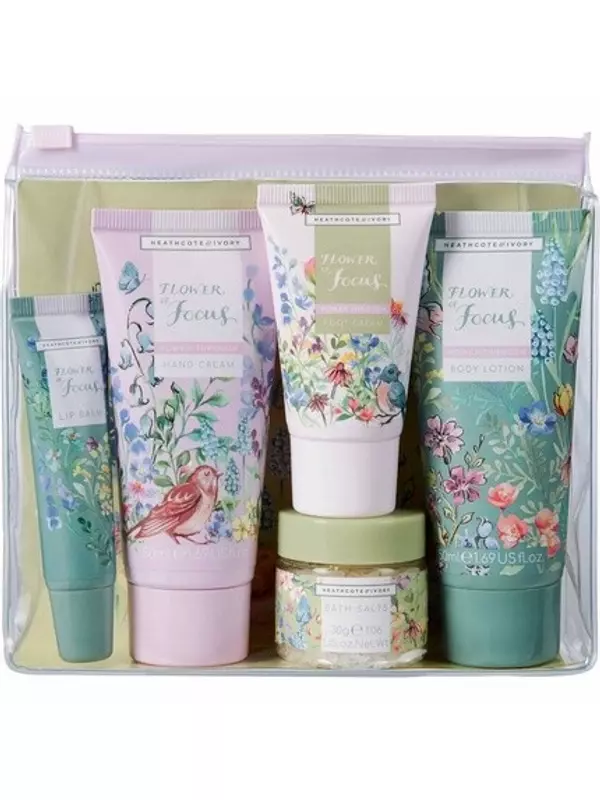 Набор Flower of Focus для всего тела Крем для рук Лосьон для тела Крем для ног Соли для ванны Бальзам для губ Не тестируется на животных Подходит для веганов Heathcote & Ivory