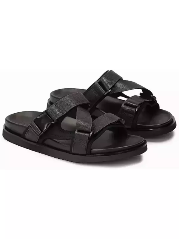 Кожаные сандалии в Kazar, черный