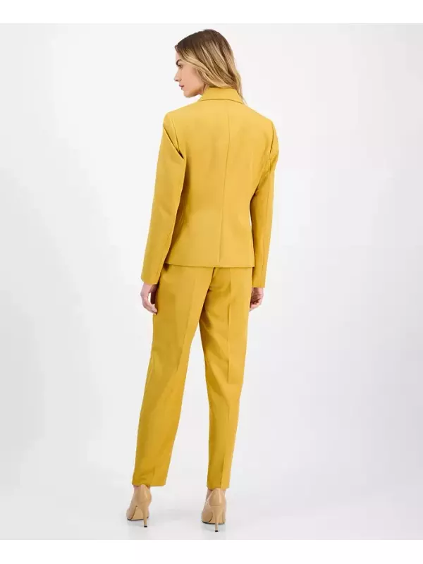 Женский брючный костюм прямого кроя с одной пуговицей из крепа Le Suit, желтый