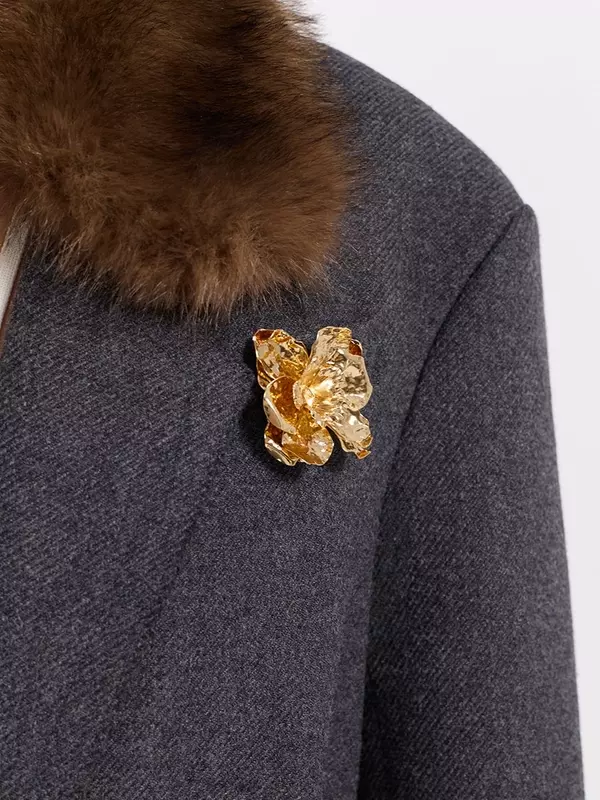 Брошь из мятого металла