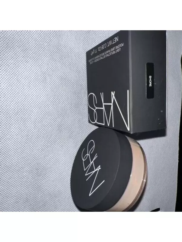 Светоотражающая рассыпчатая пудра Shore Authentic, Nars