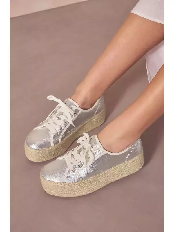 Спортивные эспадрильи Forever Comfort на толстой платформе со шнуровкой Next, серебряный