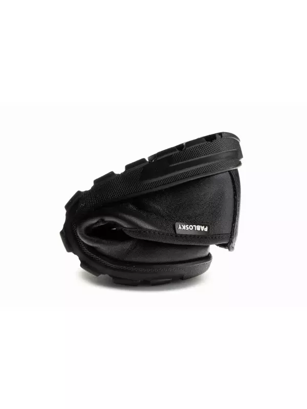 Кожаные мокасины для девочки на резинке Pablosky, черный