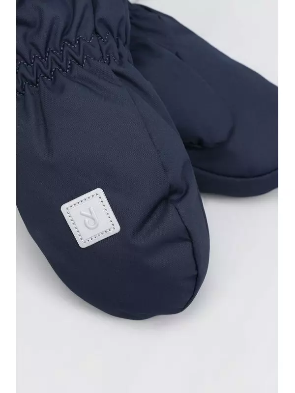 Зимние варежки Reima