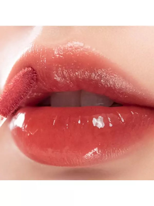 Глянцевый тинт с эффектом стеклянных губ Rom&Nd Glasting Water Tint 03 Brick River