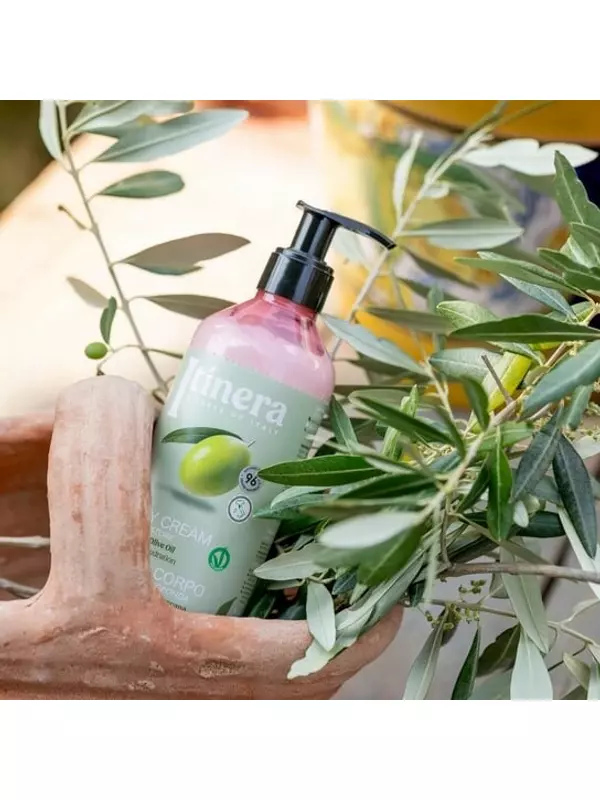 Увлажняющий лосьон для тела для сухой и чувствительной кожи с тосканским оливковым маслом, 96% натуральных ингредиентов, 3x370 мл Itinera, sarcia.eu