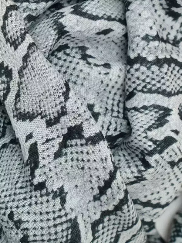 Платок с принтом