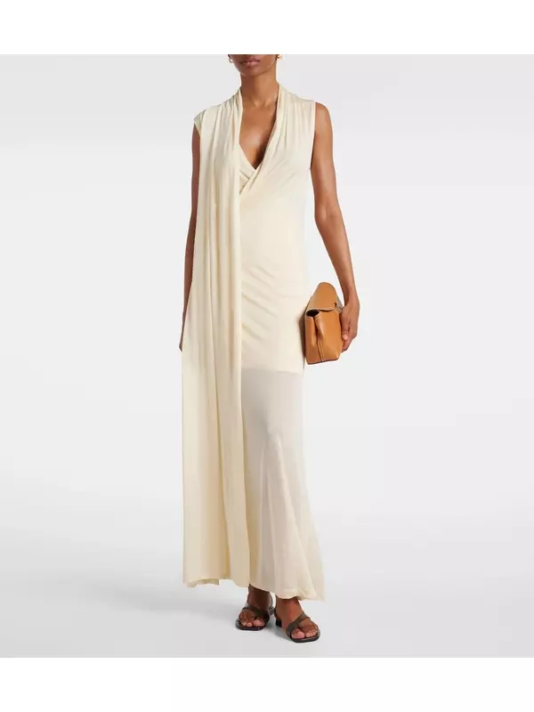 Облегающее платье-пончо из джерси с драпировкой и шарфом Toteme, экрю