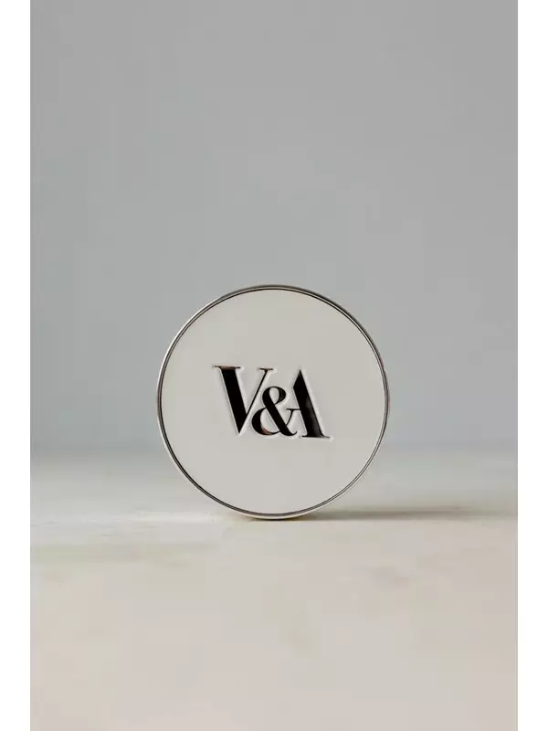 Кушон матовый [02 Нейтрально-бежевый] V&A Long-Wear Cushion Foundation Matte [02 Neutral Beige] 15g