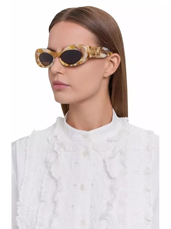 Солнцезащитные очки Valentino