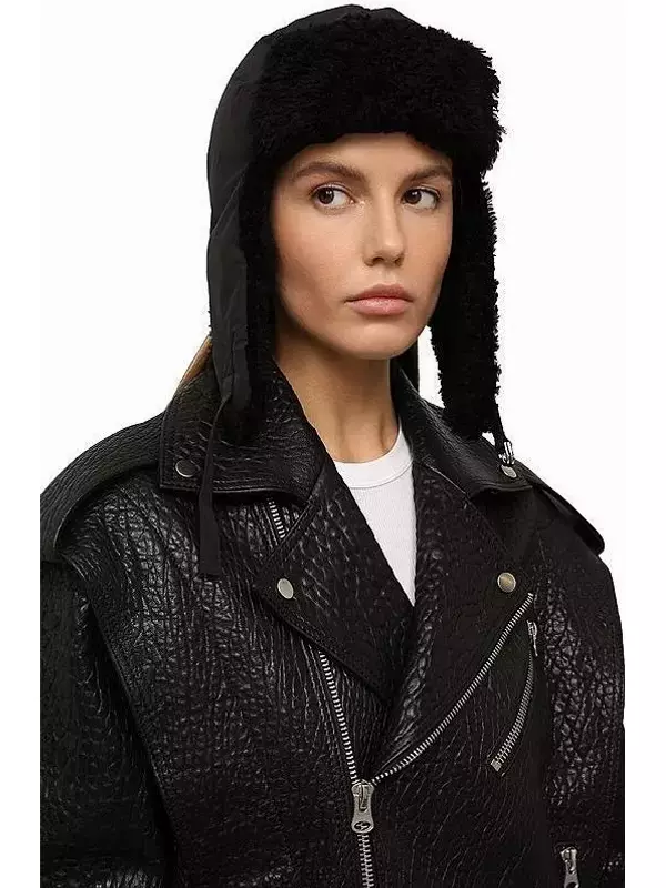 Шапка-ушанка с отделкой из овчины Yves Salomon