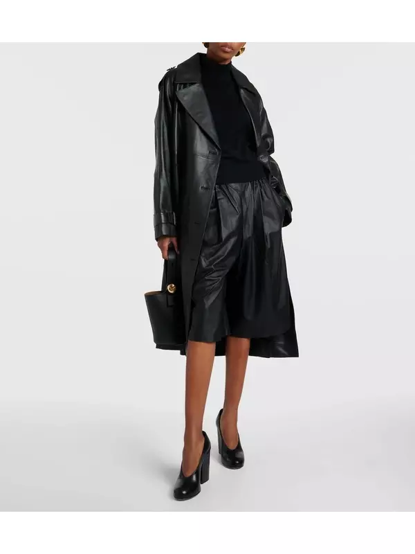 Кожаные шорты-бермуды Yves Salomon, черный